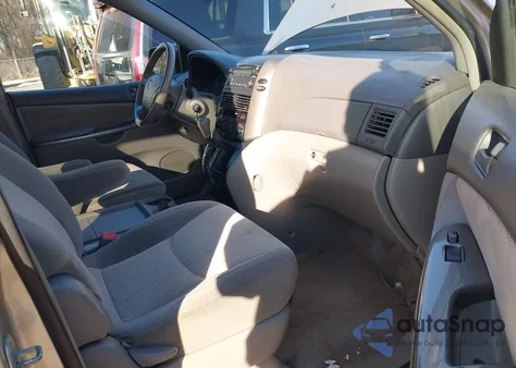 2010 Toyota Sienna Le из США, поврежденный, VIN 5TDKK4CC2AS320919